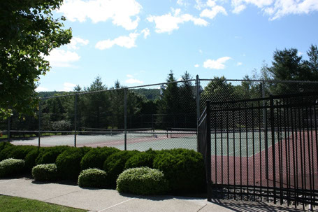 Flanders Crossing tennis courts